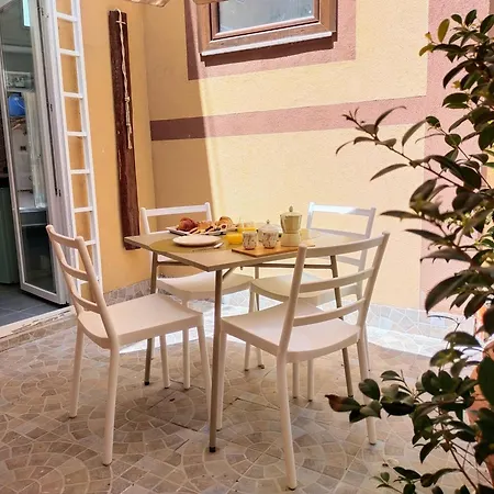 Apartment Casa La La Landi